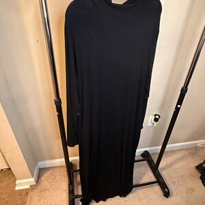Elegant Black Maxi Dress